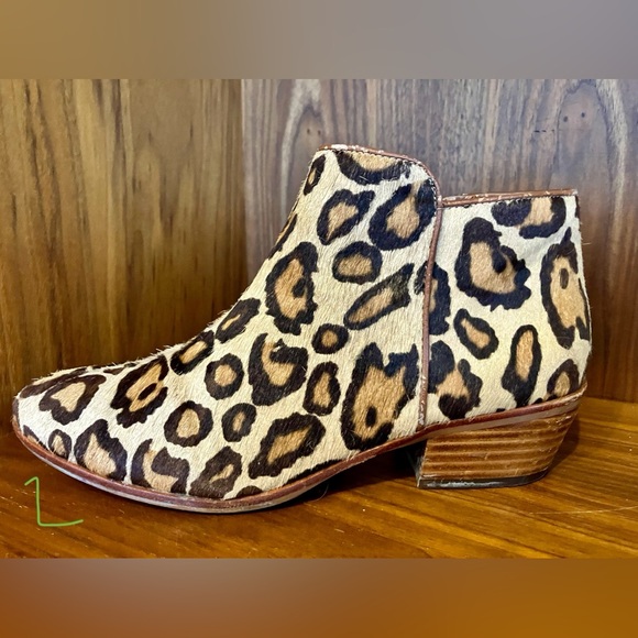 On Trend! Sam Edelman Petty Leopard Print Horsehair Ankle Booties 7M Brown/Gold - Picture 8 of 15